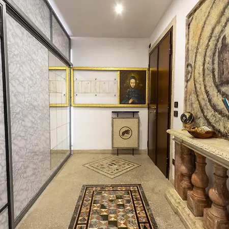 Hotel Domus Antica *